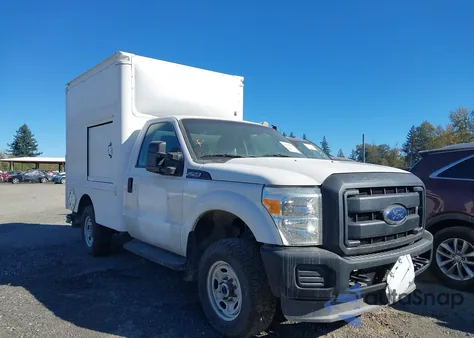 2013 Ford F-250 Xl z USA, uszkodzony, nr VIN 1FDBF2B68DEB64346